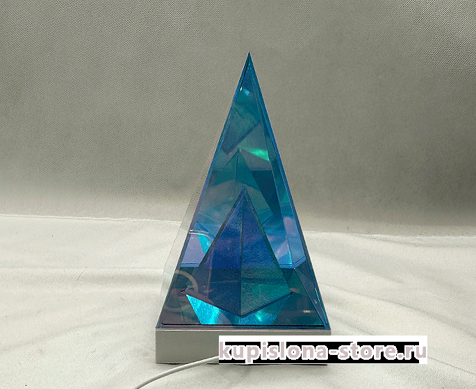 Ночник «Pyramid of illusions» Ночник «Pyramid of illusions»
