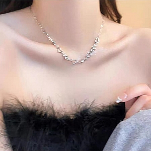 Ожерелье «Love» Ожерелье «Love»