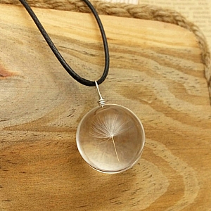Подвеска на шнурке «White feather» Подвеска на шнурке «White feather»