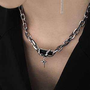 Подвеска на цепочке «Thorns in the heart»